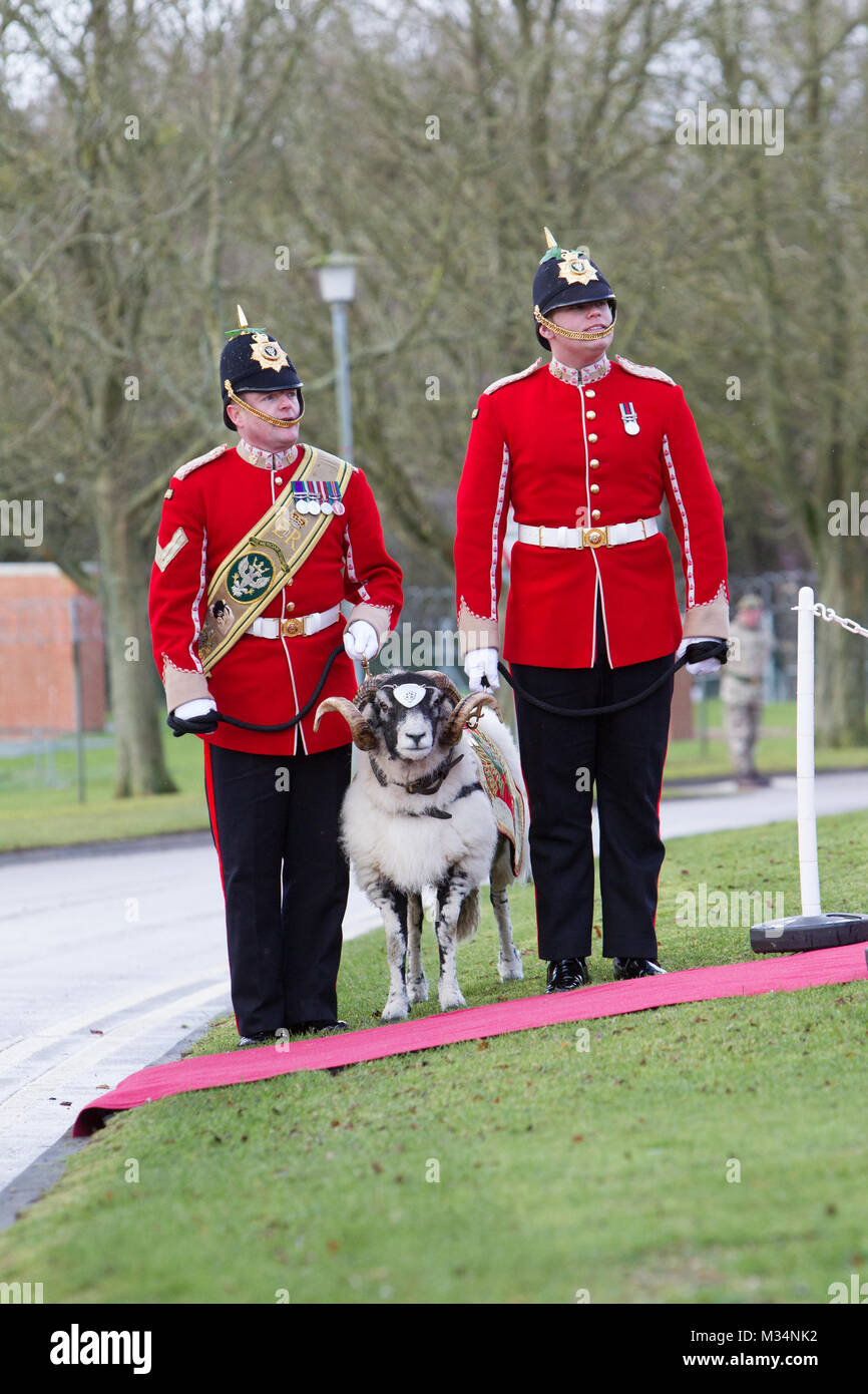 Prinz Charles (König Charles III) besucht Bulford Stockfoto
