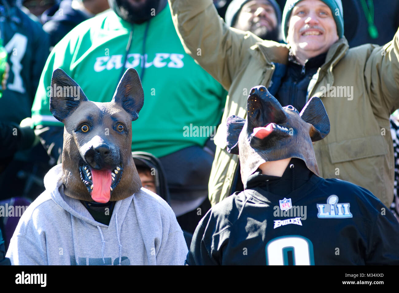 Philadelphia, USA. 8 Feb, 2018. Hunderttausende füllen die Allee in Philadelphia, PA, am 8. Februar 2018, die Philadelphia Eagles gewinnen Der erste Super Bowl für die Stadt zu feiern. Stockfoto