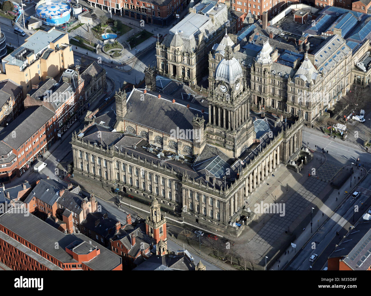 Luftaufnahme von Leeds Rathaus, Großbritannien Stockfoto