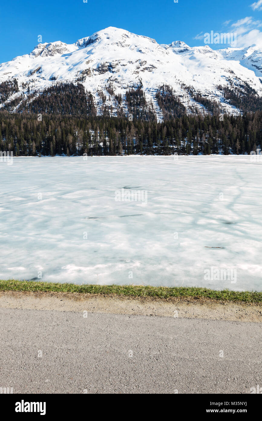 Schönen Berglandschaft, See, Eis Stockfoto