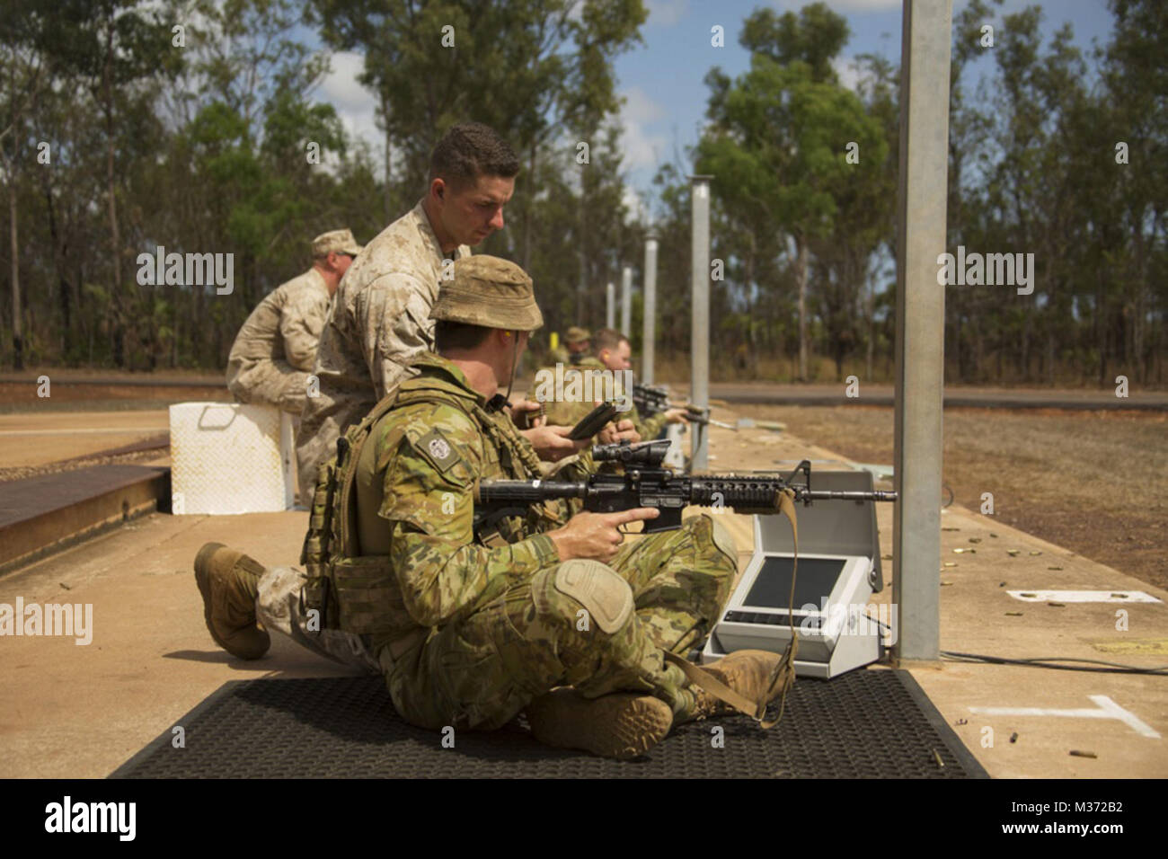 Us-Marines trainieren Sie mit Australiern während Marine Rotational Force-Darwin Bereitstellung von # FIRMA PACOM Stockfoto