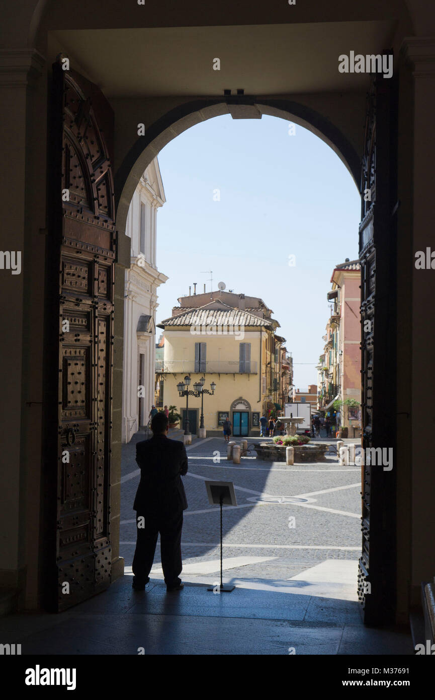 Europa, Italien, Latium, Castel Gandolfo. Die Fassade des Palazzo Apostolico, päpstliche Sommerresidenz. Carlo Maderno Architekt Stockfoto