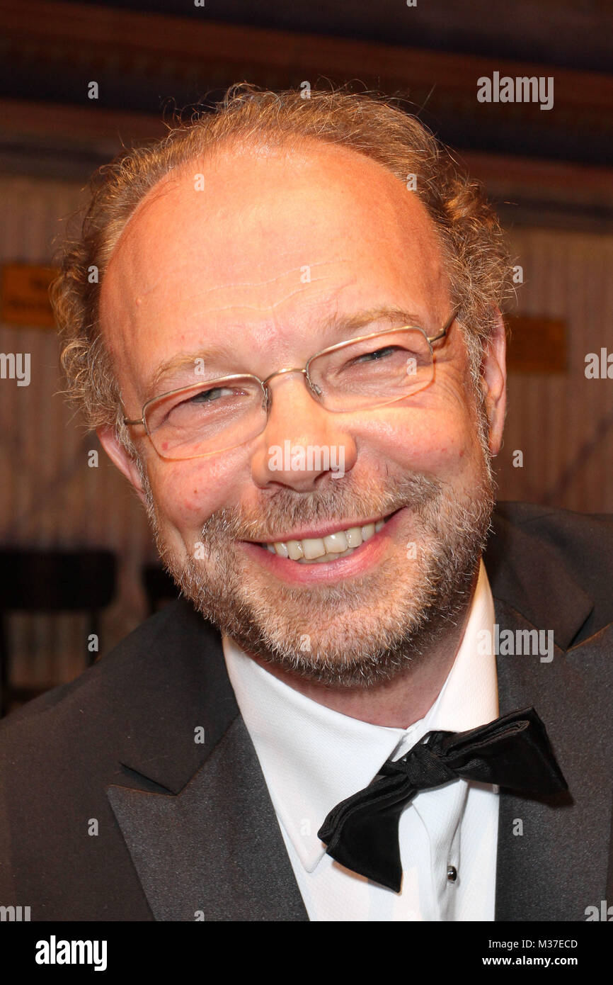 bernd ulrich politikchef der die zeit preis fuer sterben kategorie essay aftershow party des henri nannen preis 2013 in der kampnagel fabrik hamburg 26 04 2013 stockfotografie alamy
