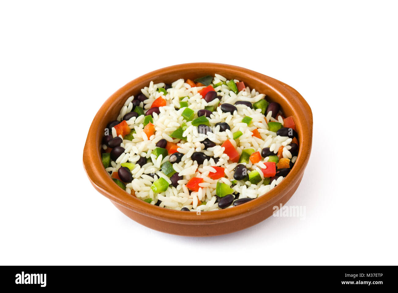 Traditionellen kubanischen Reis, schwarzen Bohnen und Paprika auf weißem Hintergrund. Moros y Cristianos. Stockfoto