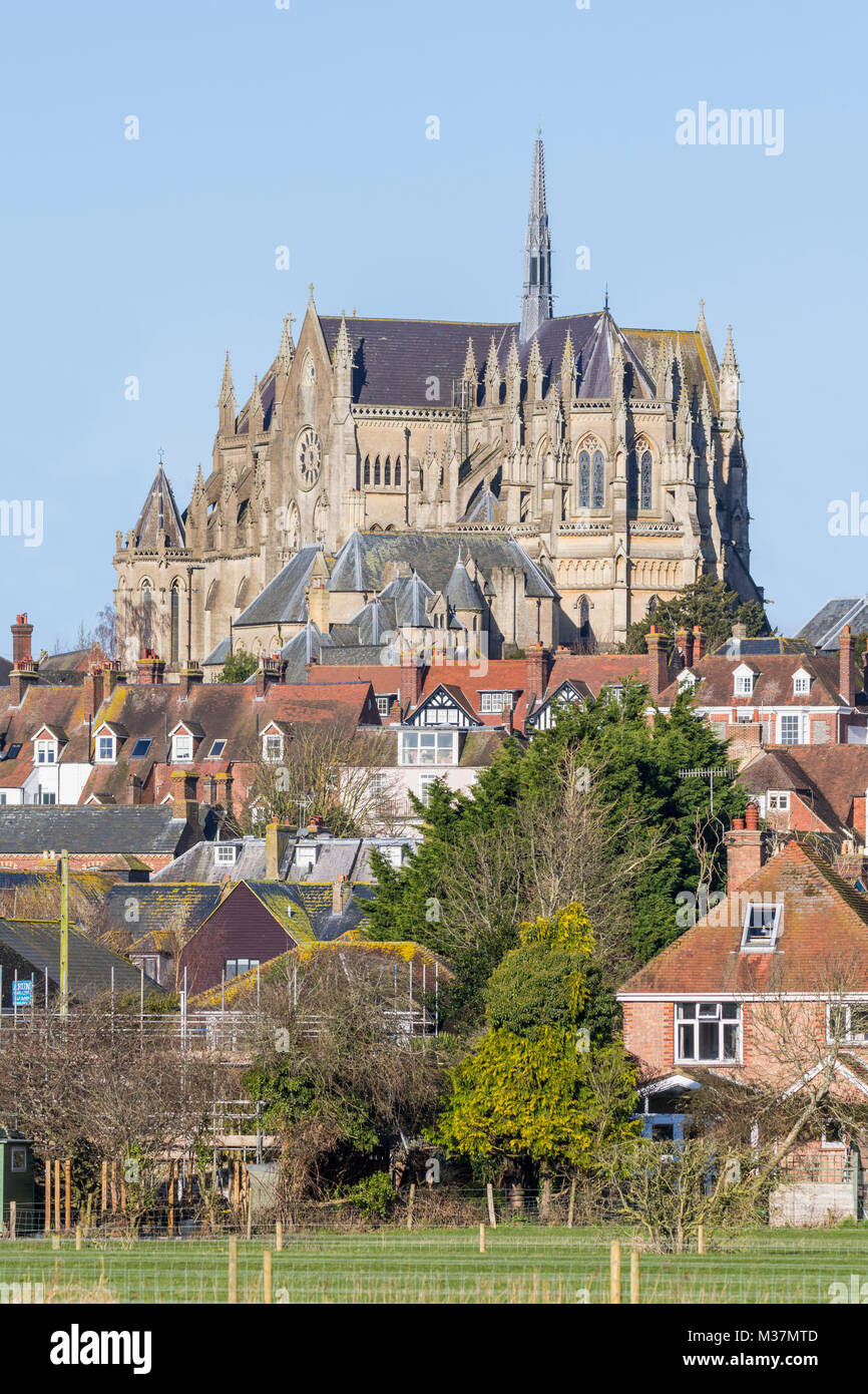 Arundel Kathedrale, eine römisch-katholische Kathedrale mit der Architektur im Stil von Gothic Revival in Arundel, West Sussex, England, UK. Porträt. Stockfoto