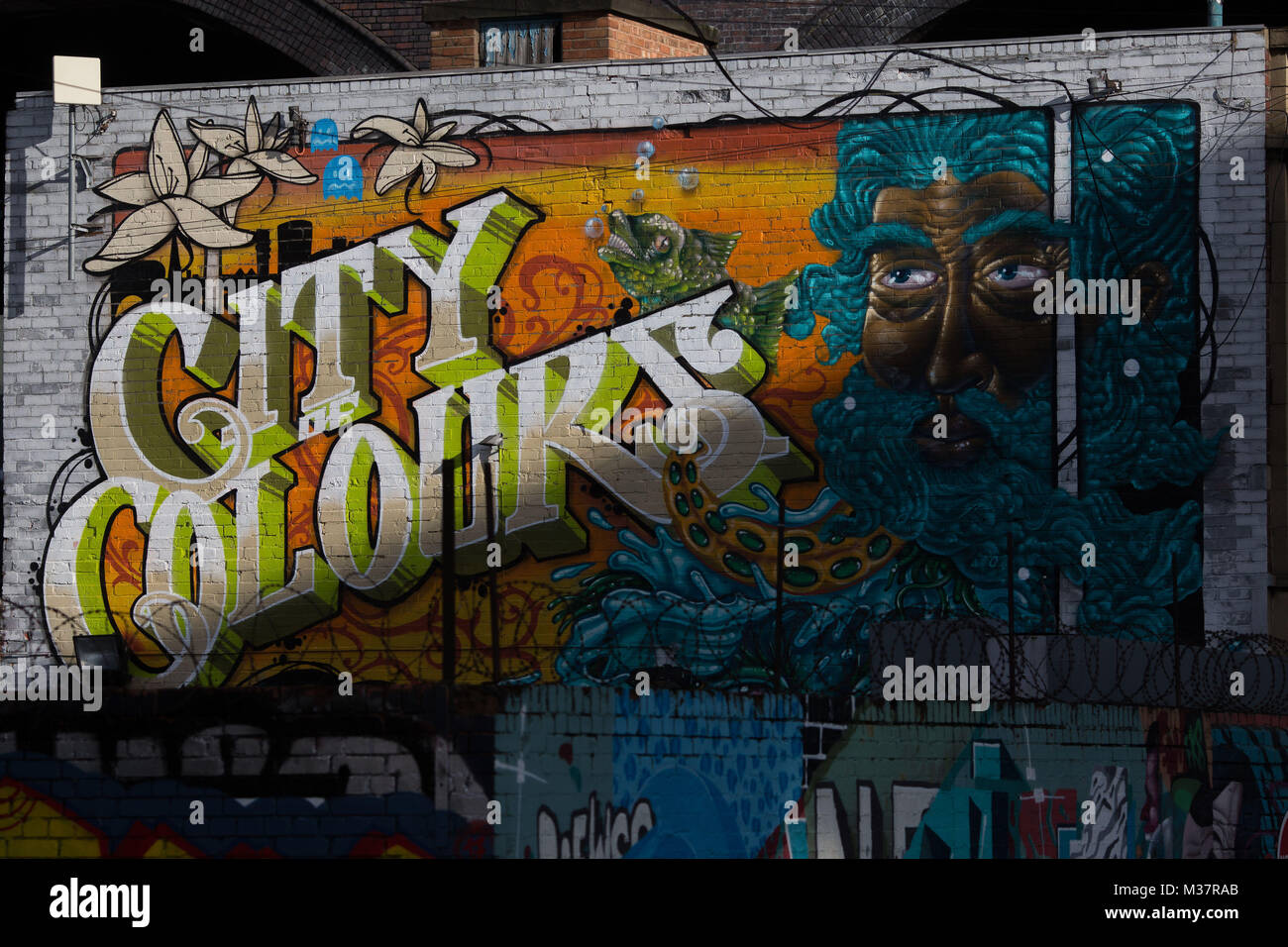 Graffiti Streetart auf dem Display um Digbeth in Birmingham. Stockfoto