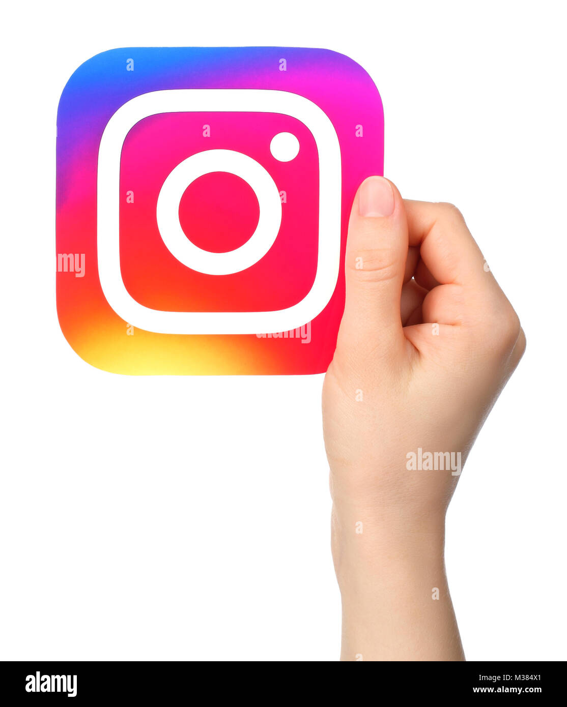 Kiew, Ukraine - Januar 20, 2017: Hand hält Instagram Symbol auf Papier gedruckt. Instagram ist ein online mobile photo-sharing, Video-sharing Service Stockfoto