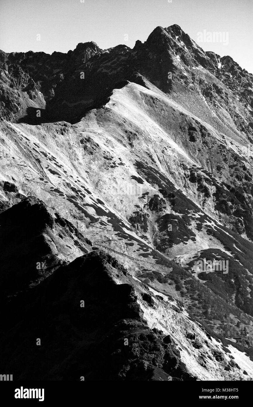Polen, Tatra, Zakopane-Pass unter Kopa Kondracka, Goryczkowa Czuba, Beskiden, Liliowe und Swinica peaks mit Hohen Tatra im Hintergrund Stockfoto