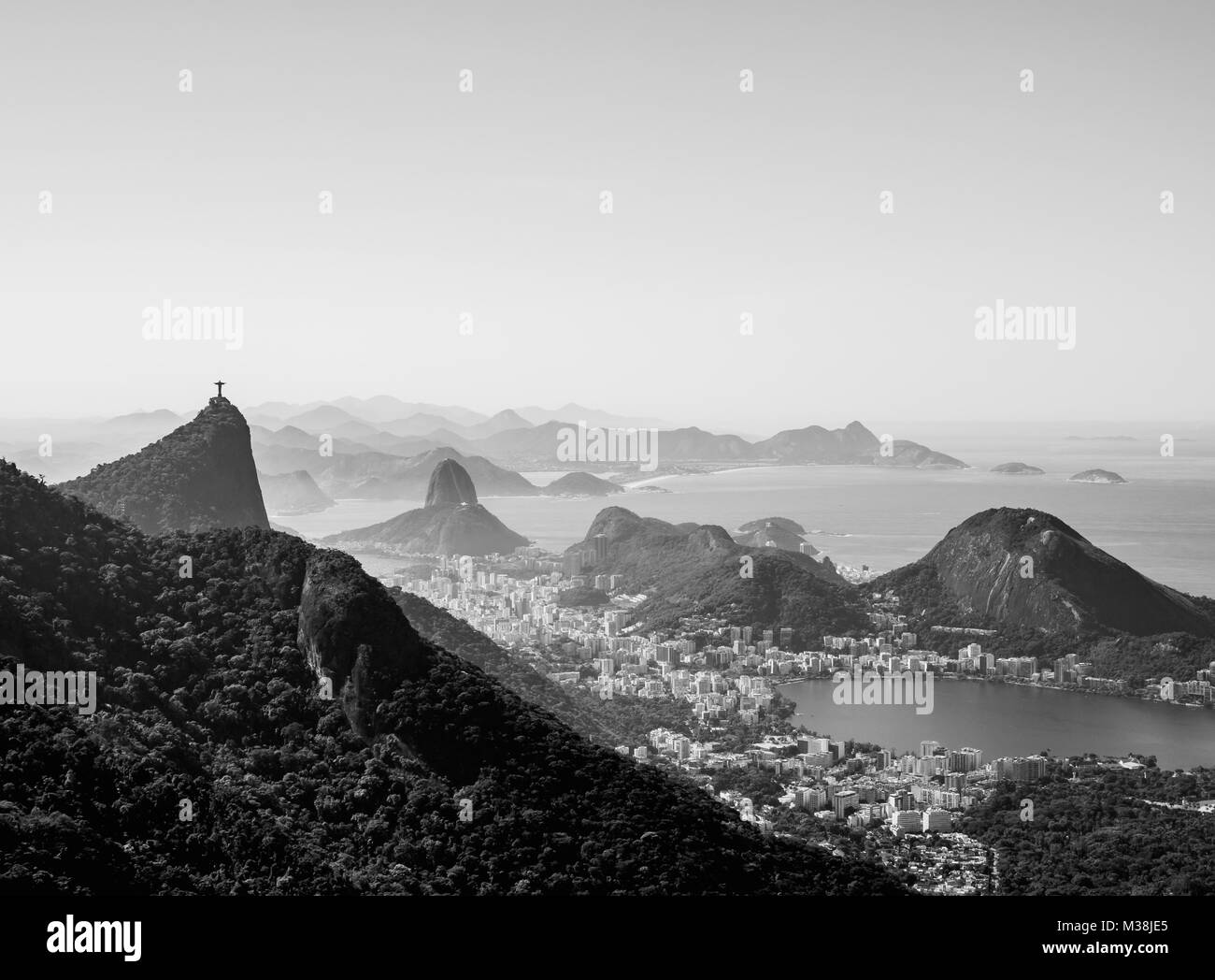 Stadtbild von der Tijuca Wald Nationalpark, Rio de Janeiro, Brasilien gesehen Stockfoto