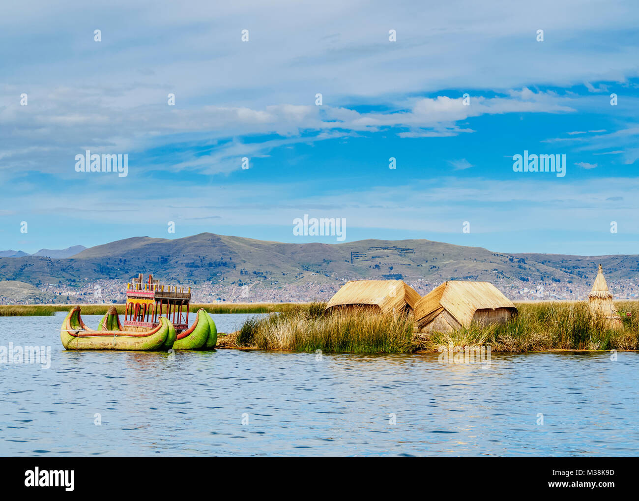 Uros schwimmende Insel, Titicacasee, Puno, Peru Stockfoto