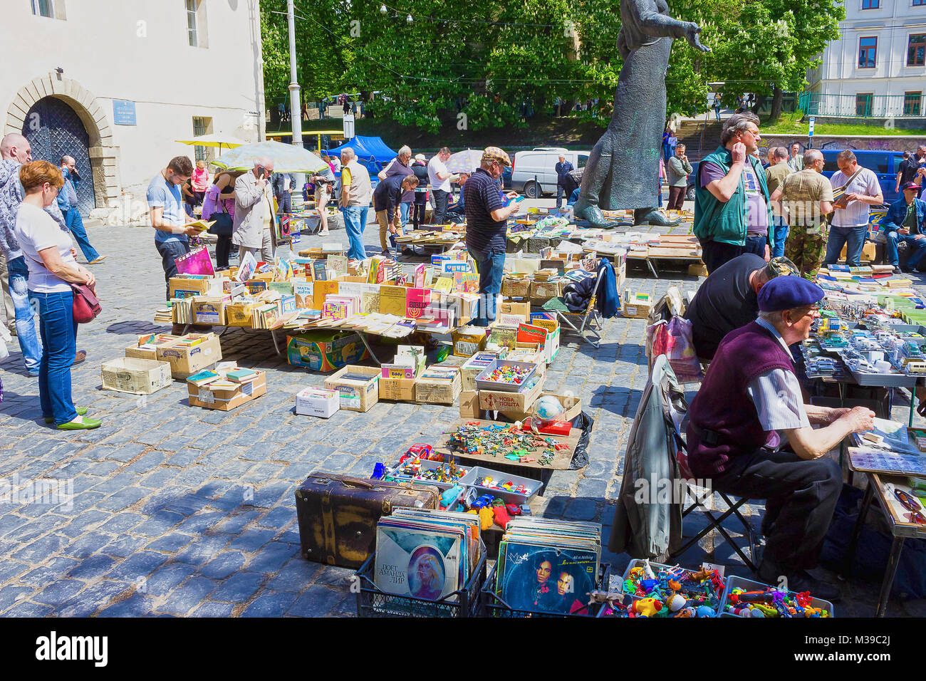 Toys In Flea Market Stockfotos Und Bilder Kaufen Alamy