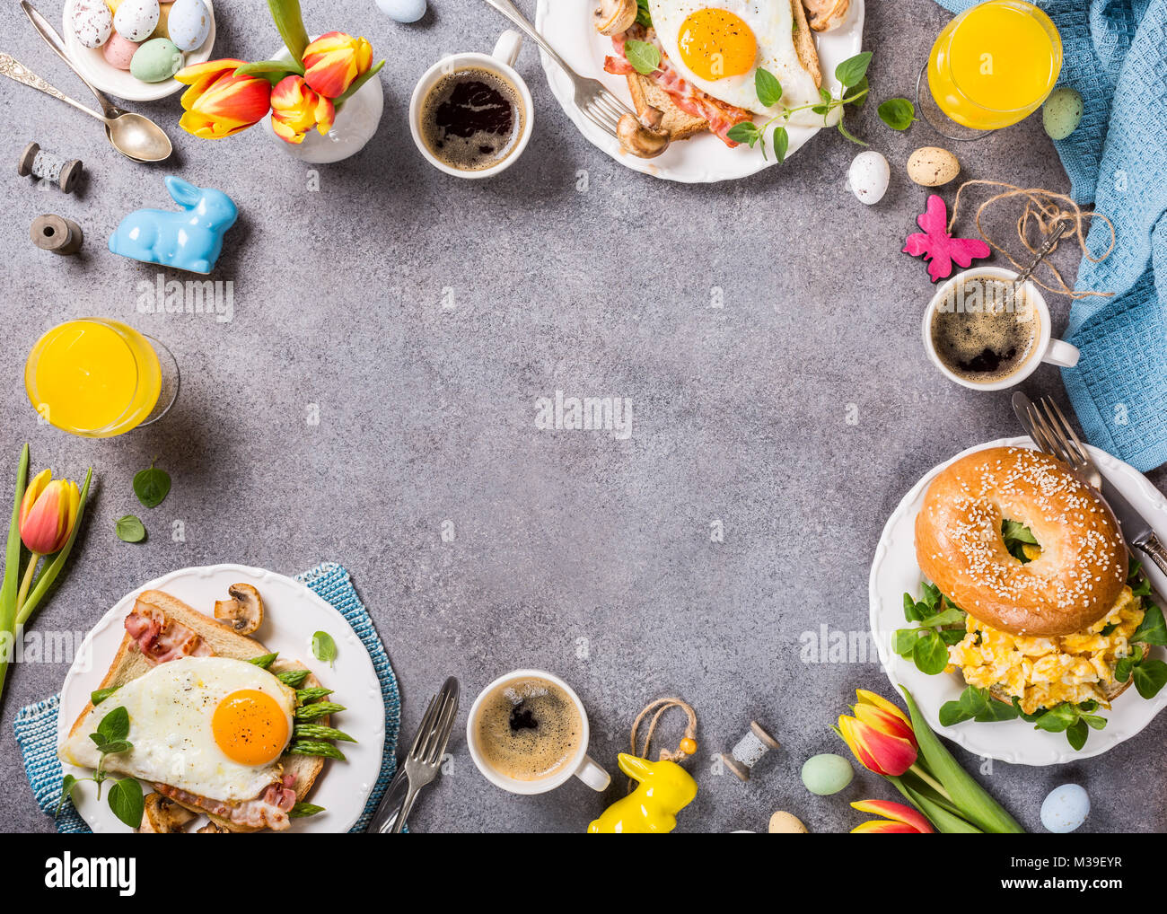 Ostern Frühstück flach Stockfoto