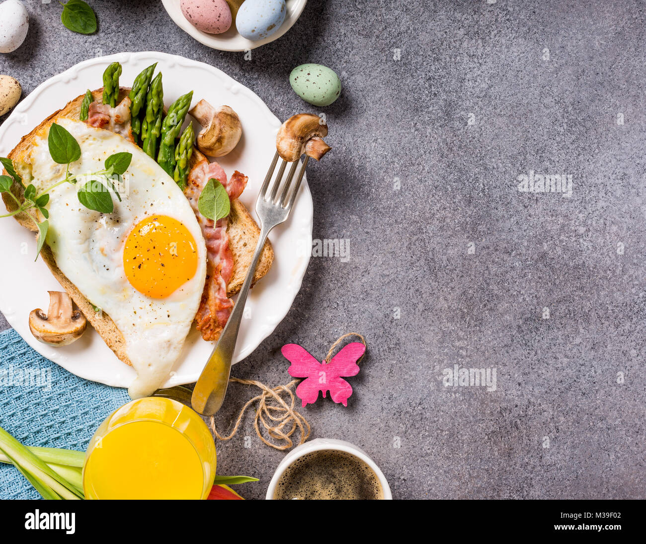 Ostern Frühstück Stockfoto