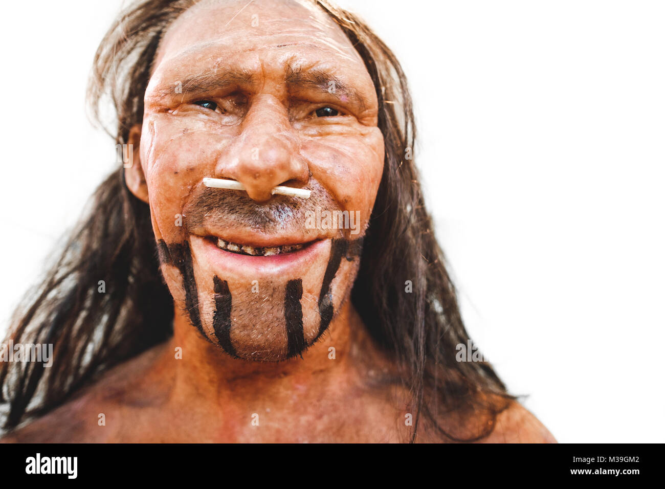 Realistische prähistorische der frühe Mensch neanderthal Reproduktion portrait Nahaufnahme Stockfoto