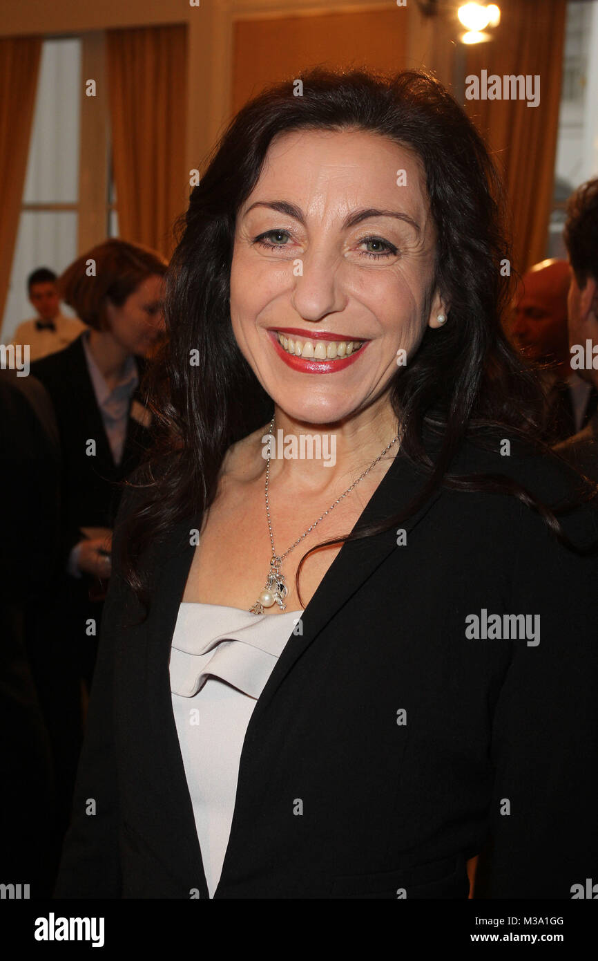 Isabella vertes schuetter Fotos und Bildmaterial in hoher Auflösung