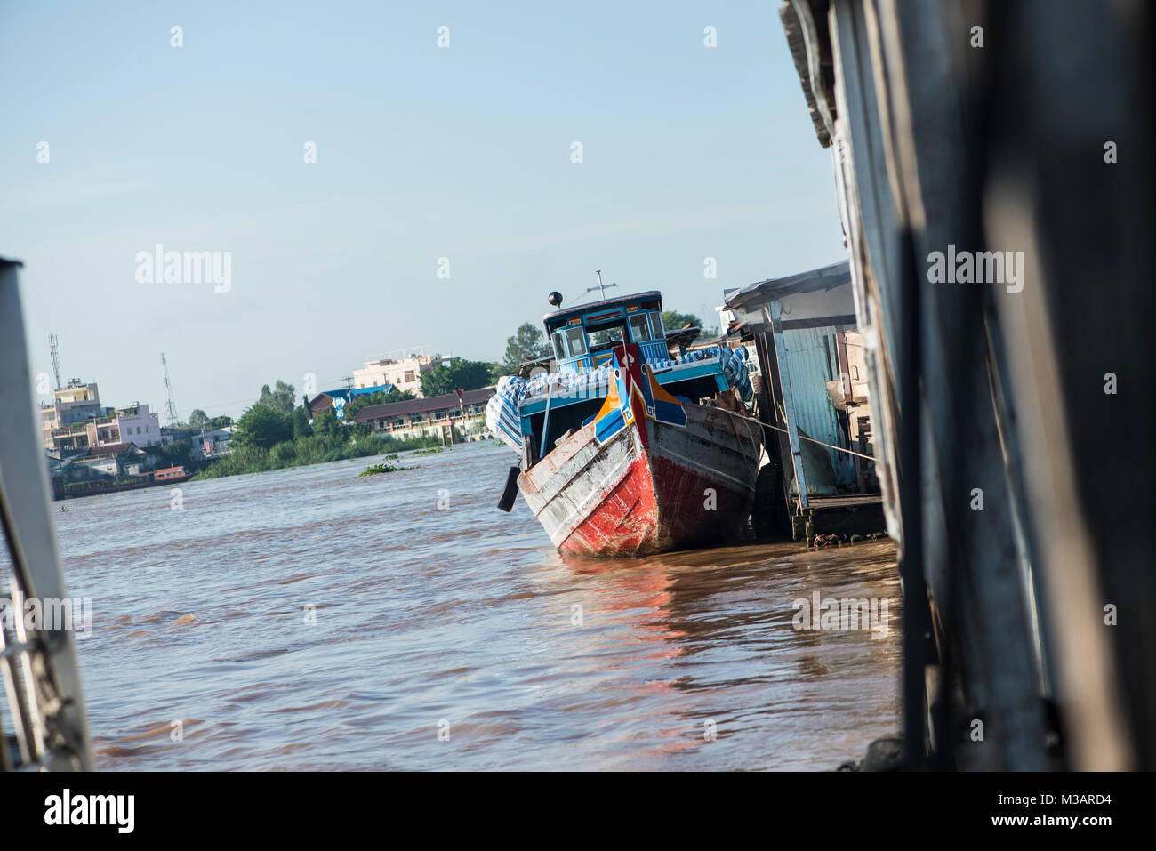 Arbeit Boot auf dem Mekong Fluss, Vietnam Stockfoto