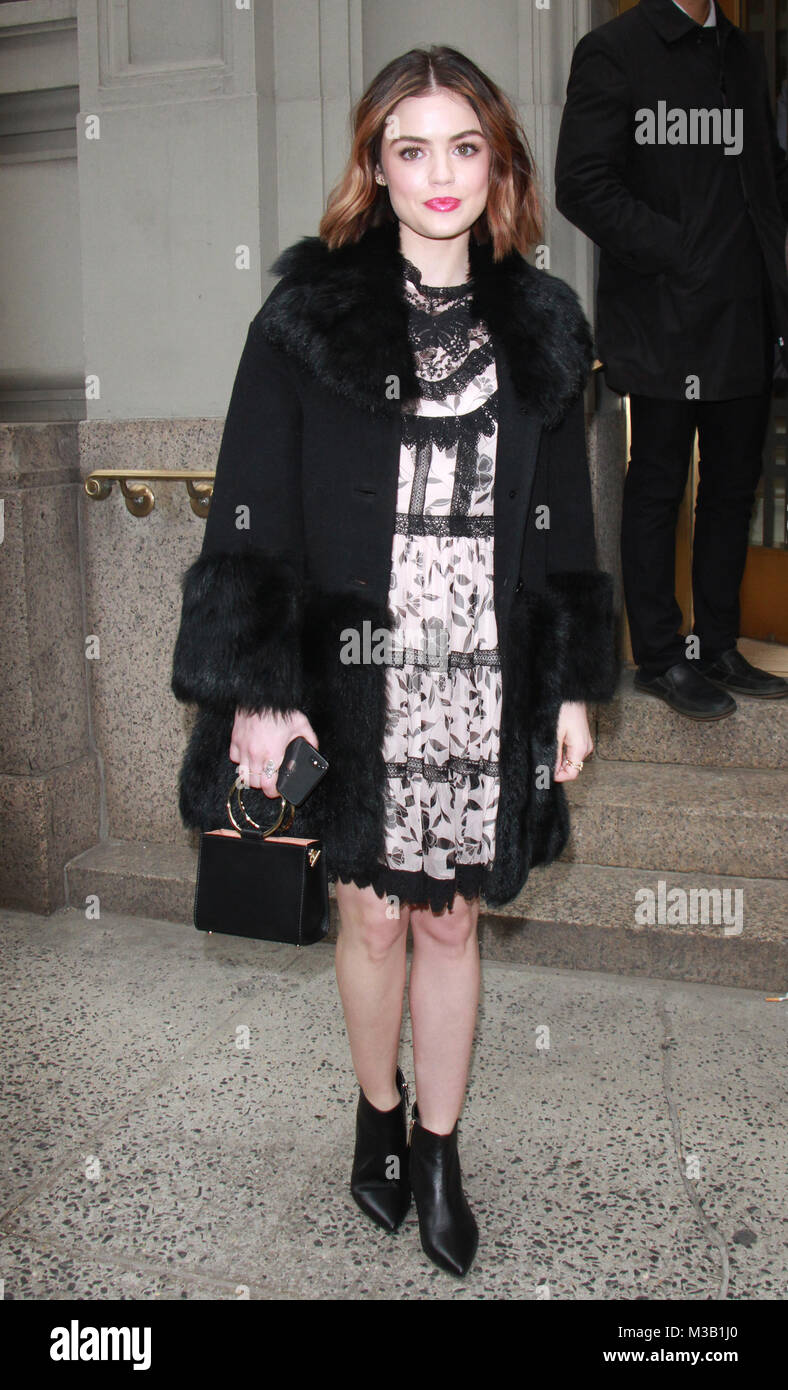 New York, NY, USA. 9 Feb, 2018. Lucy Hale an Kate Spade - Präsentation - Februar 2018 - New York Fashion Week: Die Shows am Masonic Hall New YorkCity am 09 Februar, 2018. Credit: Rw/Medien Punch/Alamy leben Nachrichten Stockfoto