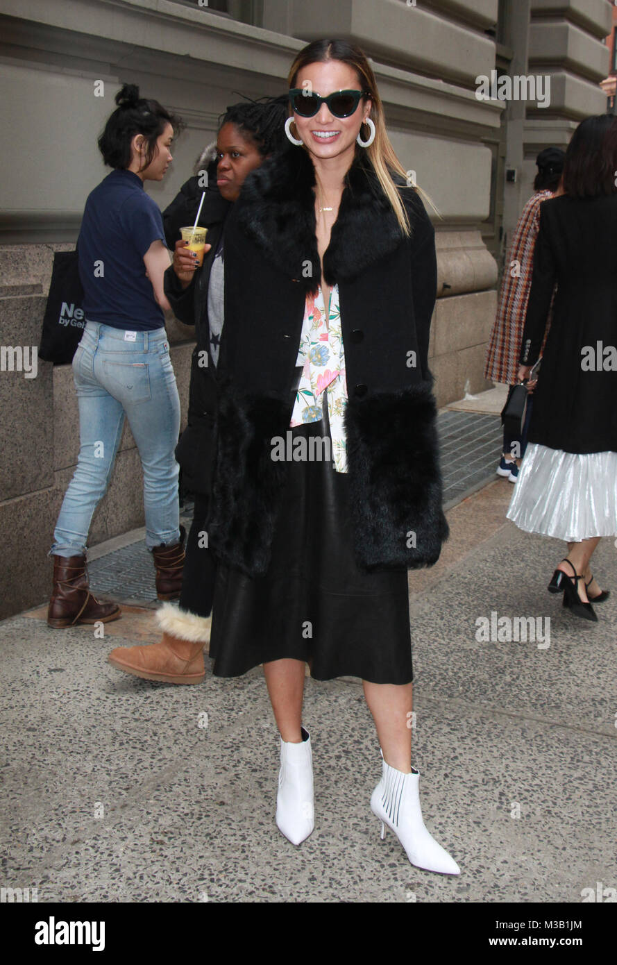 New York, NY, USA. 9 Feb, 2018. Jamie Chung an Kate Spade - Präsentation - Februar 2018 - New York Fashion Week: Die Shows am Masonic Hall New YorkCity am 09 Februar, 2018. Credit: Rw/Medien Punch/Alamy leben Nachrichten Stockfoto