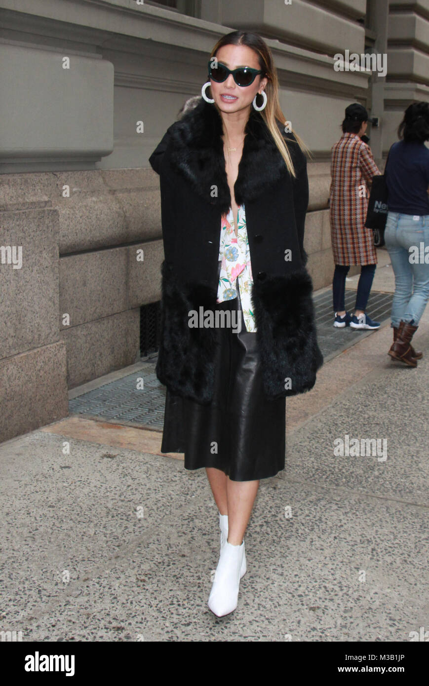New York, NY, USA. 9 Feb, 2018. Jamie Chung an Kate Spade - Präsentation - Februar 2018 - New York Fashion Week: Die Shows am Masonic Hall New YorkCity am 09 Februar, 2018. Credit: Rw/Medien Punch/Alamy leben Nachrichten Stockfoto