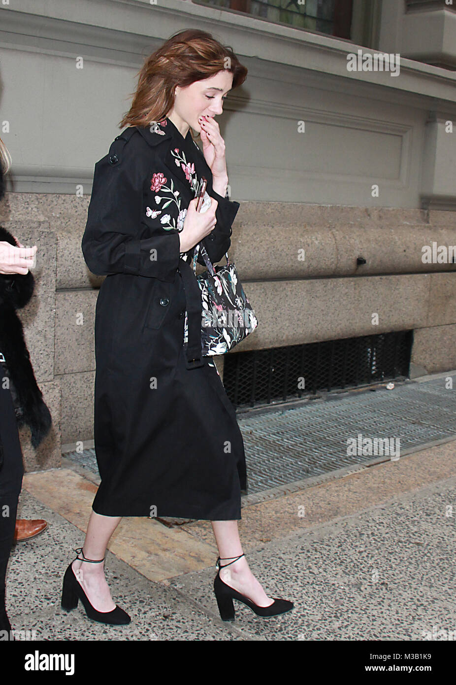 New York, NY, USA. 9 Feb, 2018. Natalia Dyer an Kate Spade - Präsentation - Februar 2018 - New York Fashion Week: Die Shows am Masonic Hall New YorkCity am 09 Februar, 2018. Credit: Rw/Medien Punch/Alamy leben Nachrichten Stockfoto