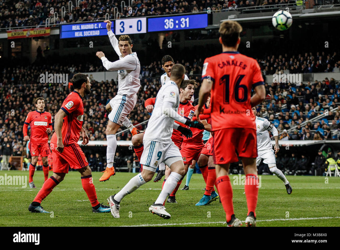 Cristiano Ronaldo (Real Madrid) Kerben (4, 0) La Liga Match zwischen Real Madrid zu machen vs Real Sociedad im Santiago Bernabeu in Madrid, Spanien, 10. Februar 2018. Credit: Gtres Información más Comuniación auf Linie, S.L./Alamy leben Nachrichten Stockfoto