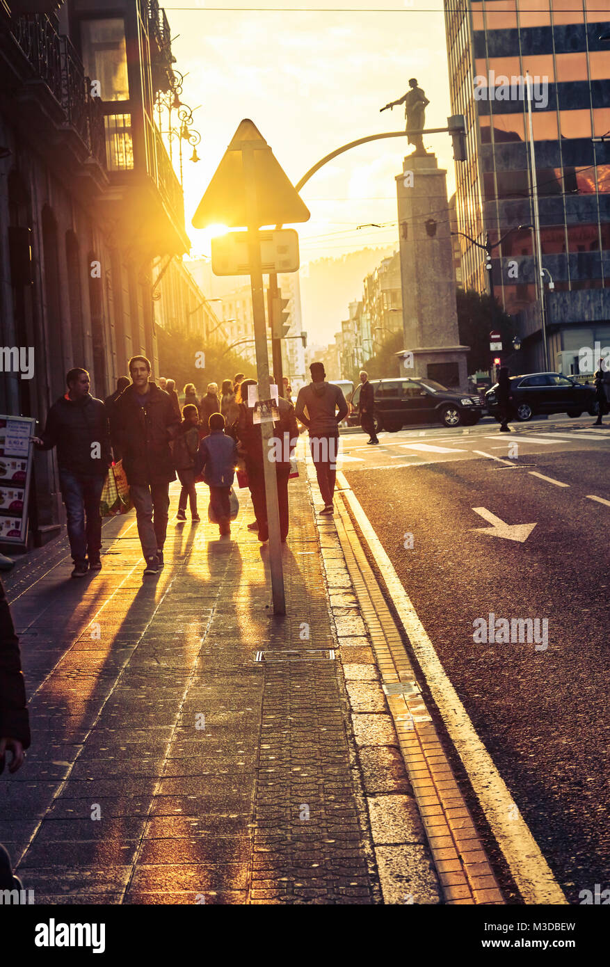 Pedestrians walking by the city center. Bilbao. Biscay. Basque Country. Spain. Stockfoto