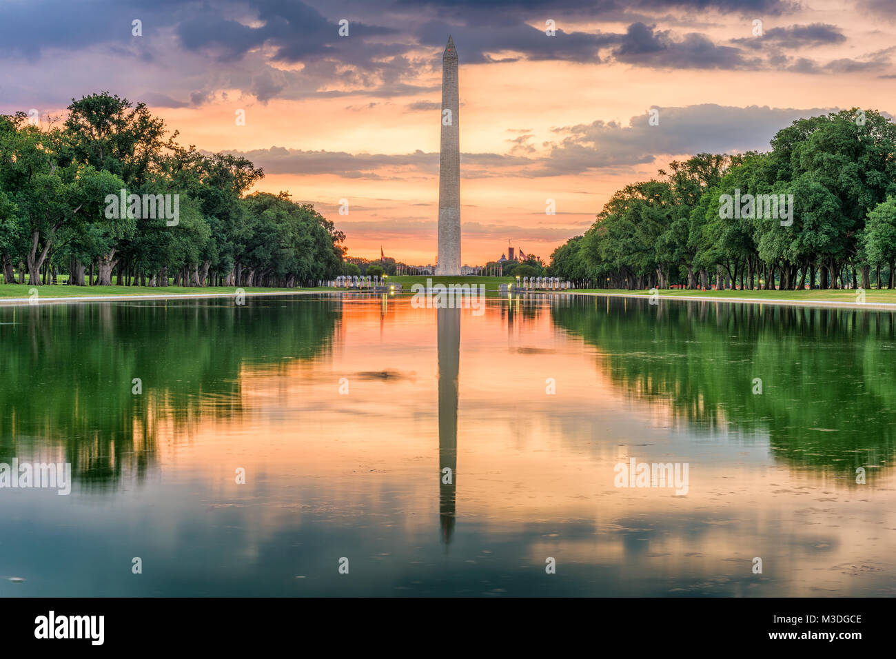 Washington Monument aus dem reflektierenden Pool in Washingon DC, USA. Stockfoto