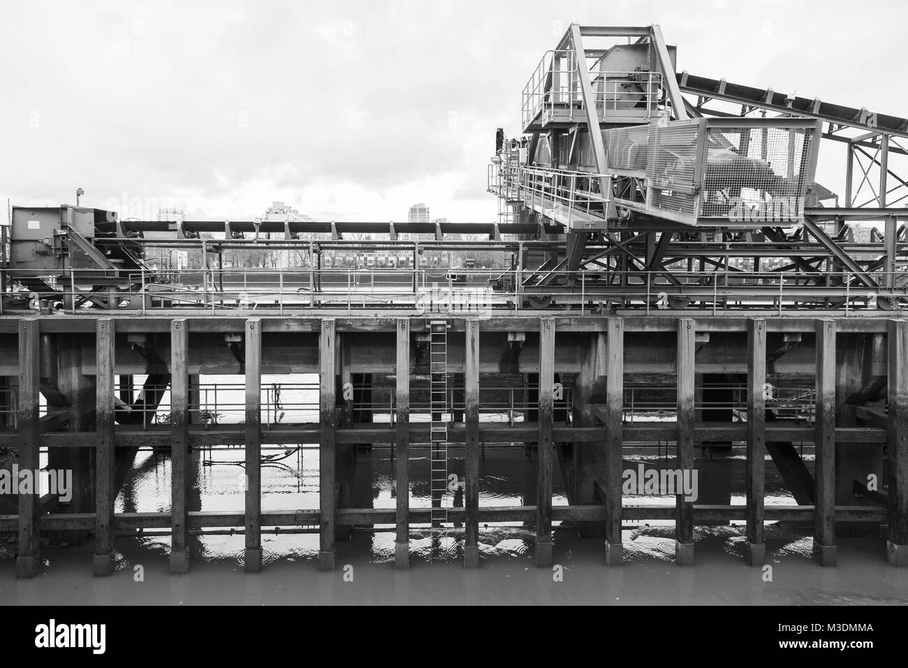 Battersea Power Station Pier Stockfoto