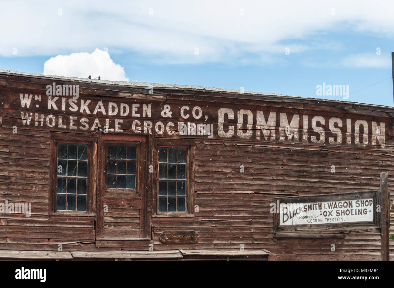 Virginia City, Nevada - Juli 9, 2010: Virginia City ist ein nationales und historisches Wahrzeichen und ist voll von alten Gebäuden während der 1800 Mining Boom gebaut Stockfoto