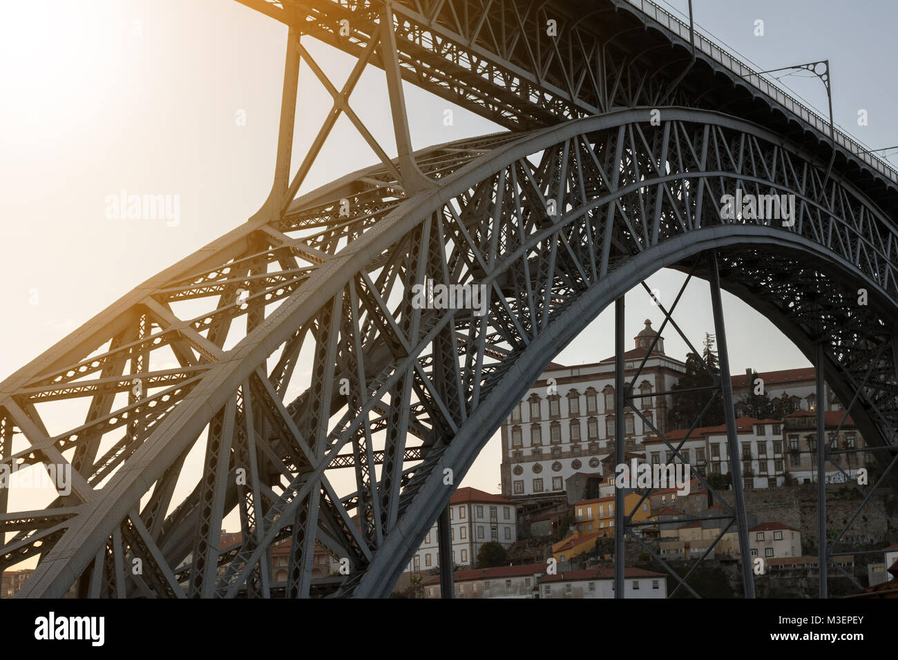 Dom Luis I Brücke in Porto Stockfoto