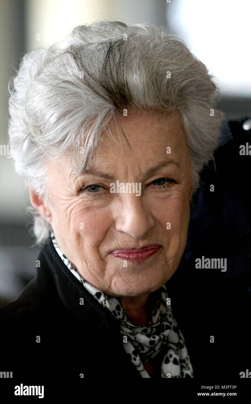 Nicole heesters Fotos und Bildmaterial in hoher Auflösung Seite 2