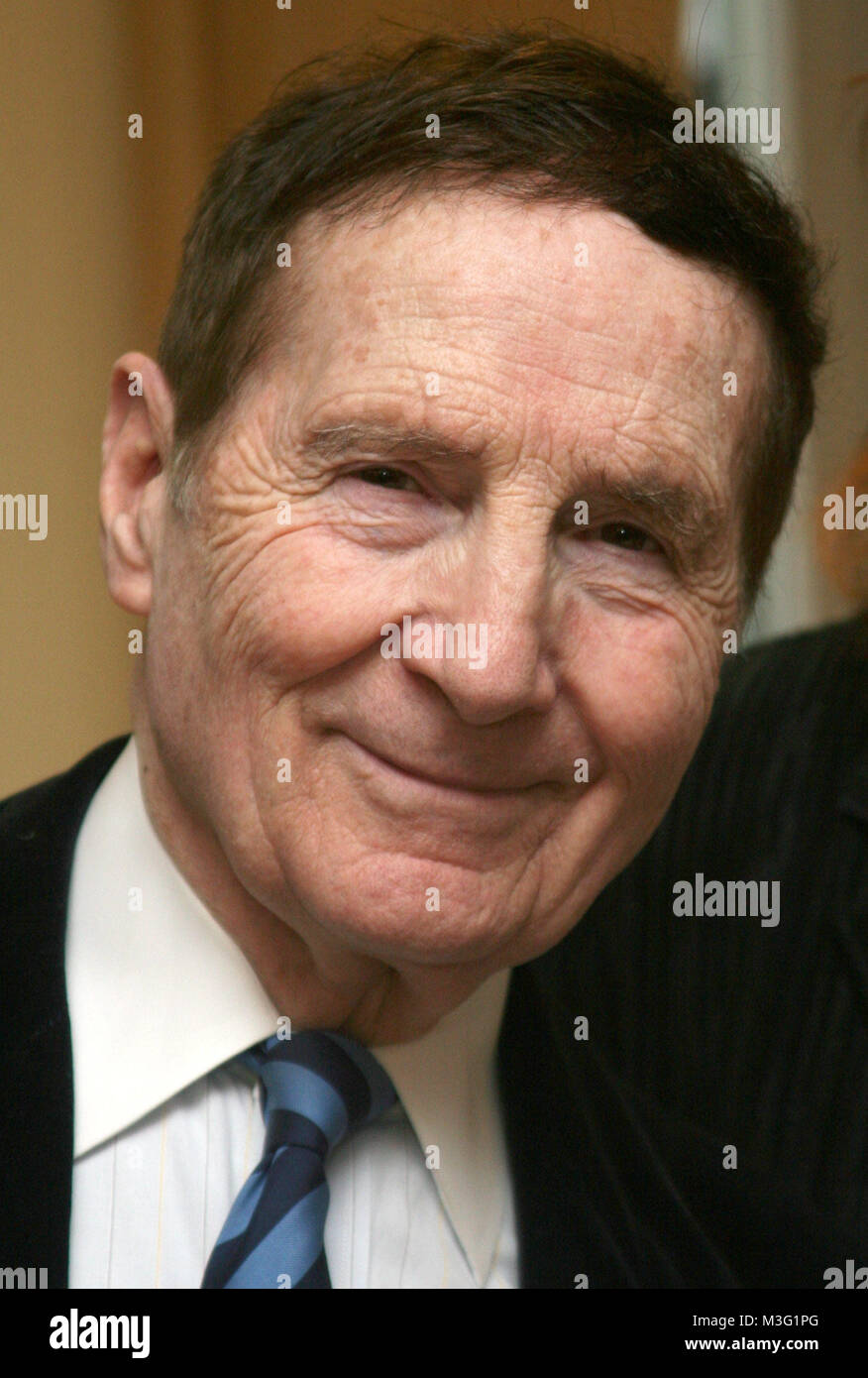 Freddy Quinn bei der Vorstellung einer TNS EmnidStudie im Namen der