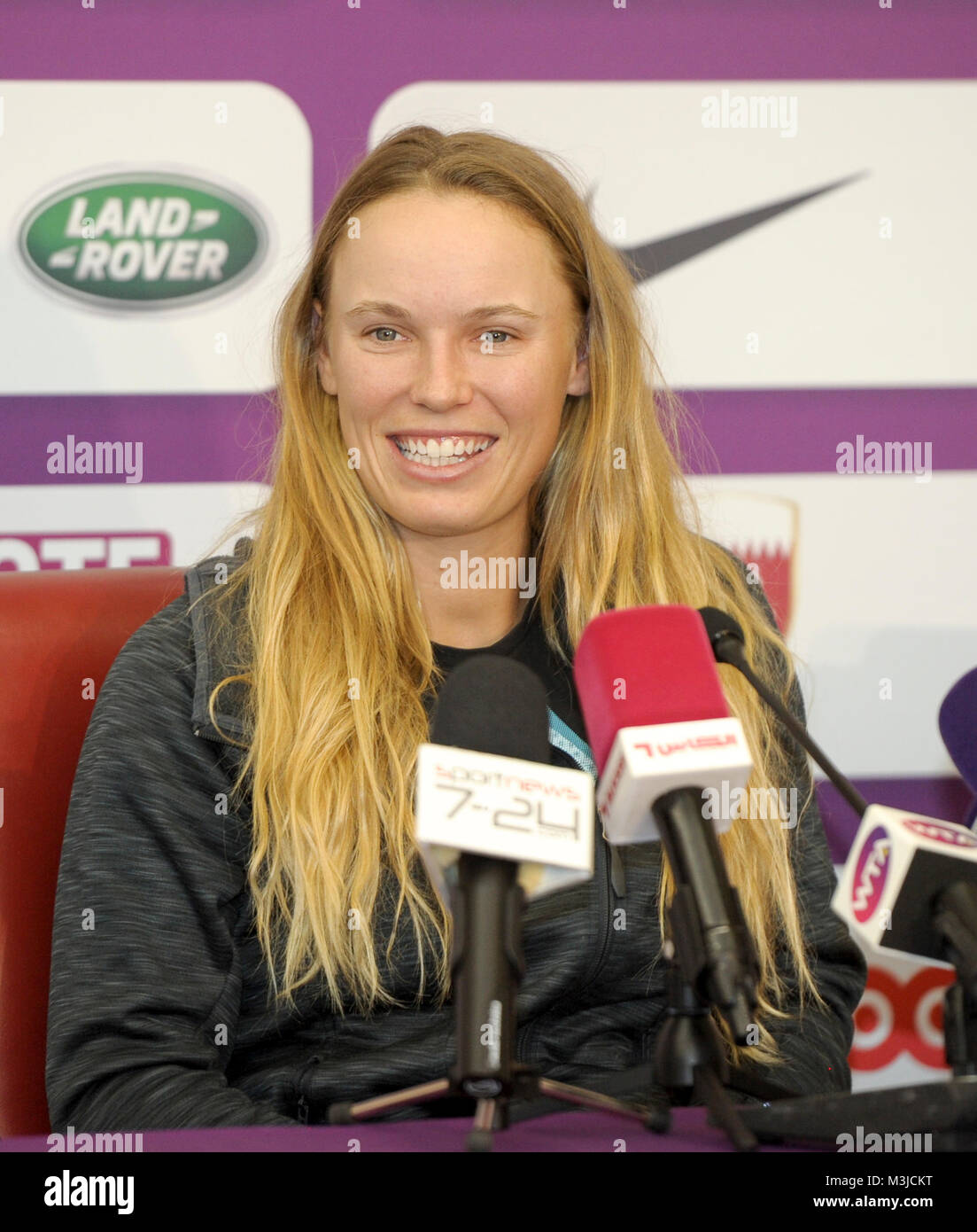 Doha, Katar. 11 Feb, 2018. Caroline Wozniacki aus Dänemark besucht eine Pressekonferenz vor der 2018 WTA Qatar Open in Doha, Katar, Jan. 11, 2018. Credit: Nikku/Xinhua/Alamy leben Nachrichten Stockfoto