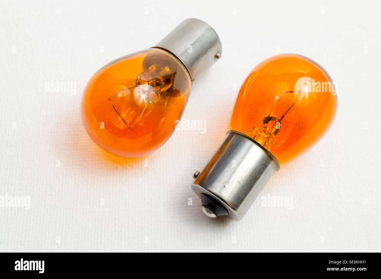 Ein Studio Foto von Orange Automotive Blinkerlampen Stockfoto