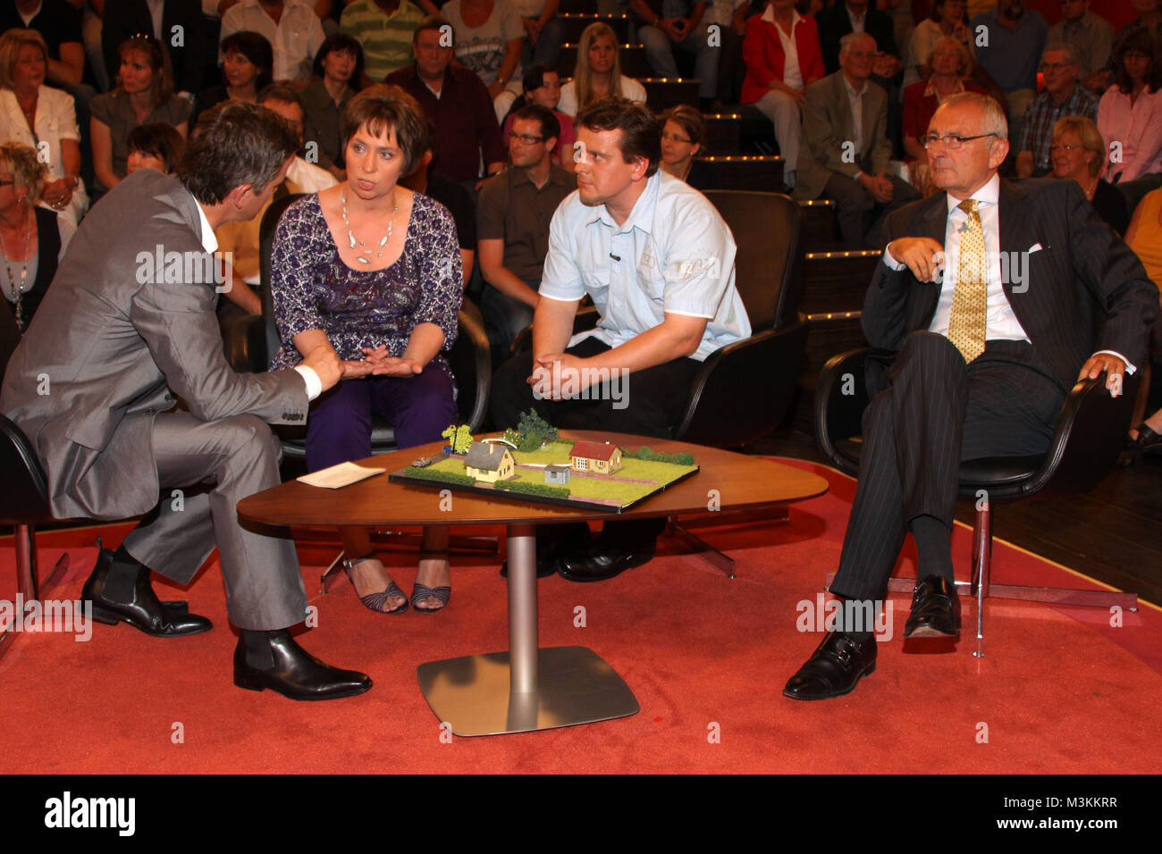Lanz, Sendung 2 vom 15.07.2009, Familie Peitz Tatort Gartenzaun Es