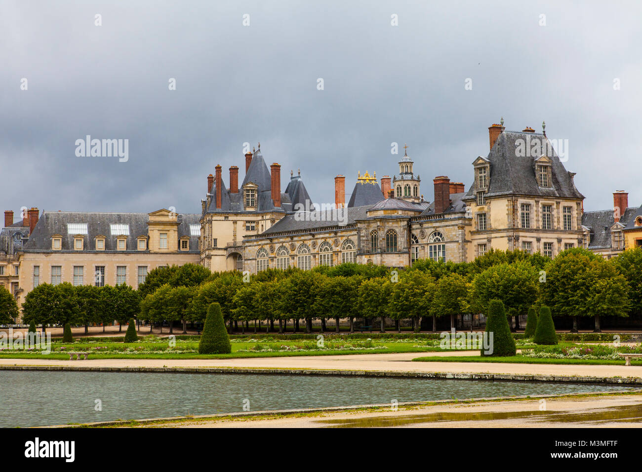 Königliche Jagd schloss Fontainbleau. Schloss von Fontainebleau - eine der größten königlichen Schlösser in Frankreich (55km von Paris), UNESCO-Weltkulturerbe. Stockfoto