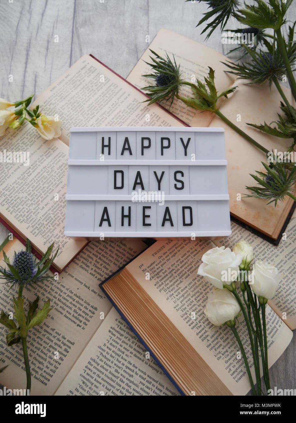 Happy Days Ahead-Positive Flatlay Stockfoto