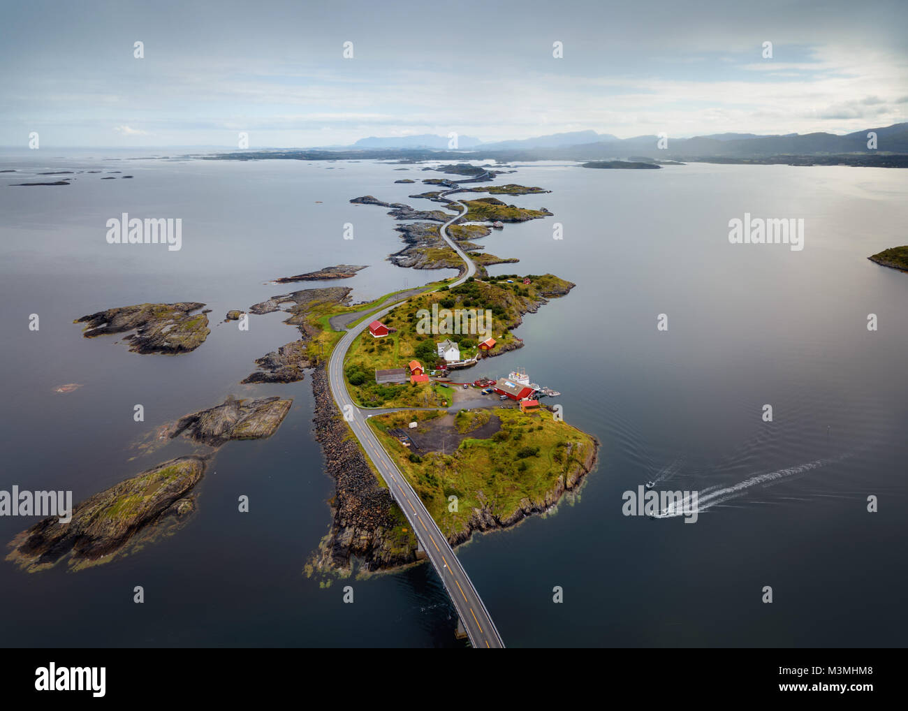 Storseisundet Brücke, Atlantic Ocean Road Norwegen im Jahr 2017 getroffen Stockfoto