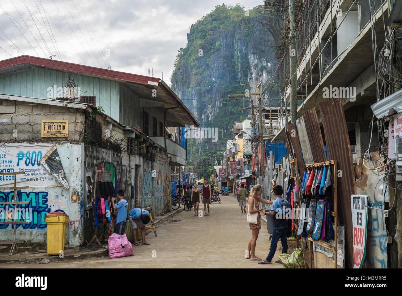 Eine Straße in El Nido Stockfoto