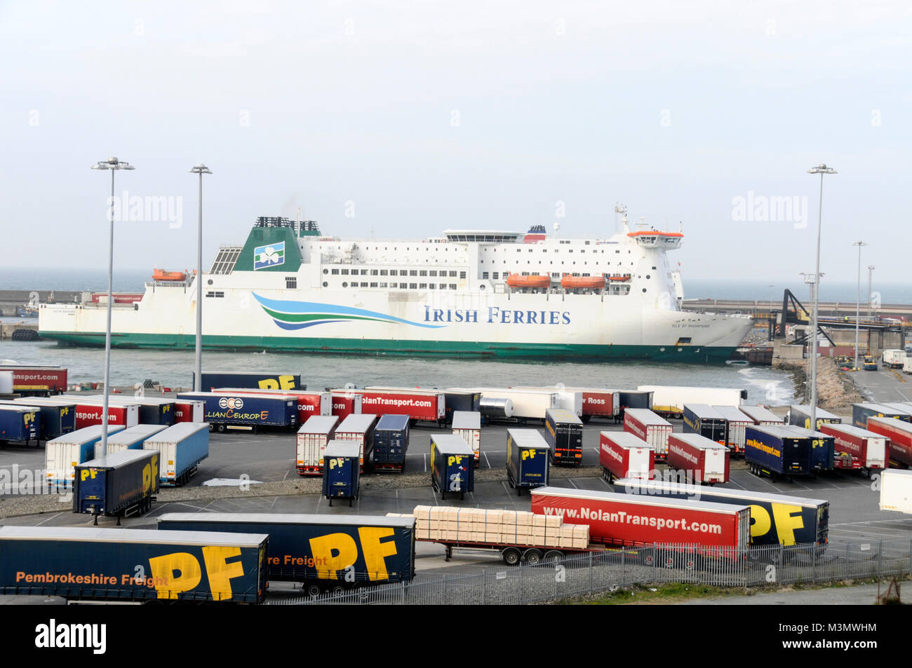 Die irische Fähre nach Rosslare Harbour an der Ostküste des südlichen Irland Anker Stockfoto
