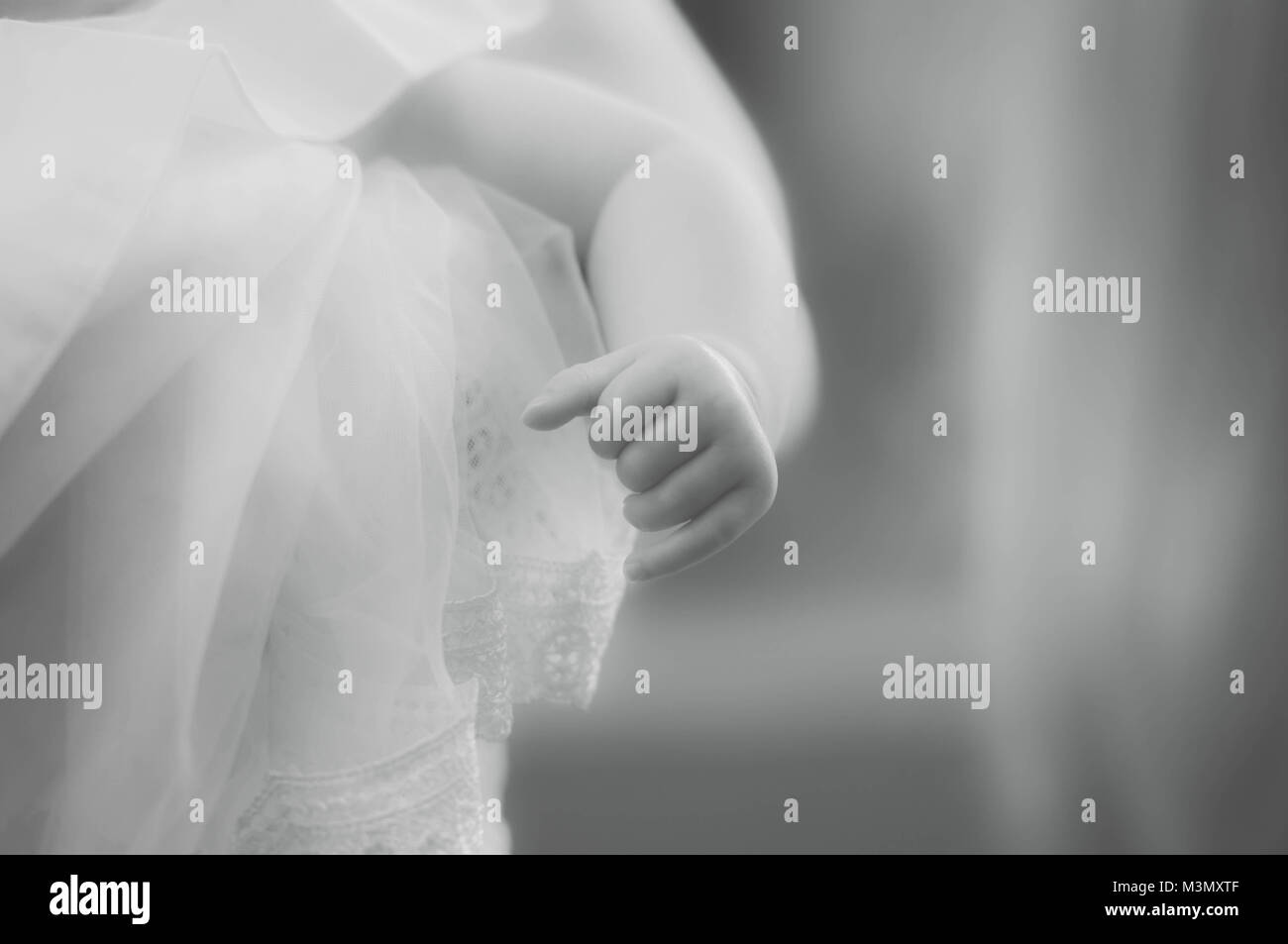 Neugeborenes Baby Hand und Finger Stockfoto