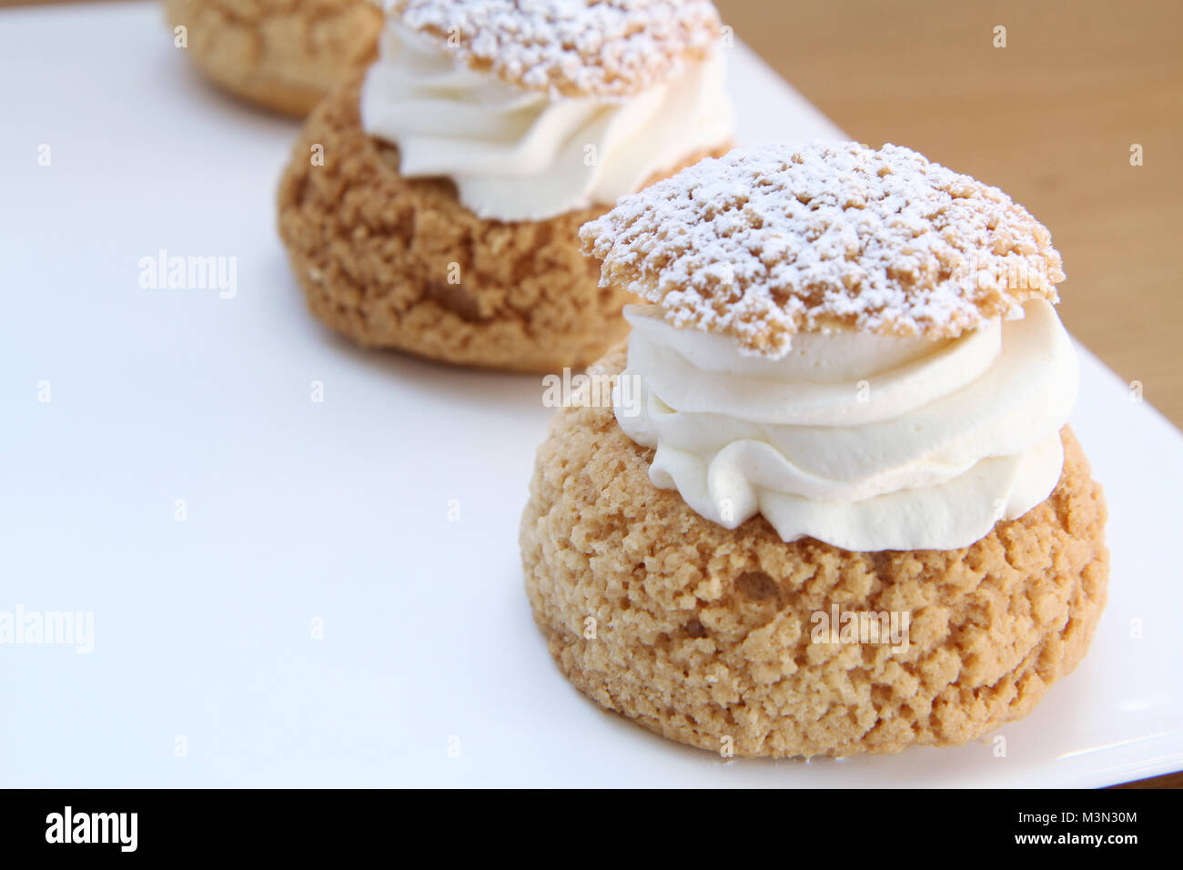 Schlagsahne puffs Stockfoto