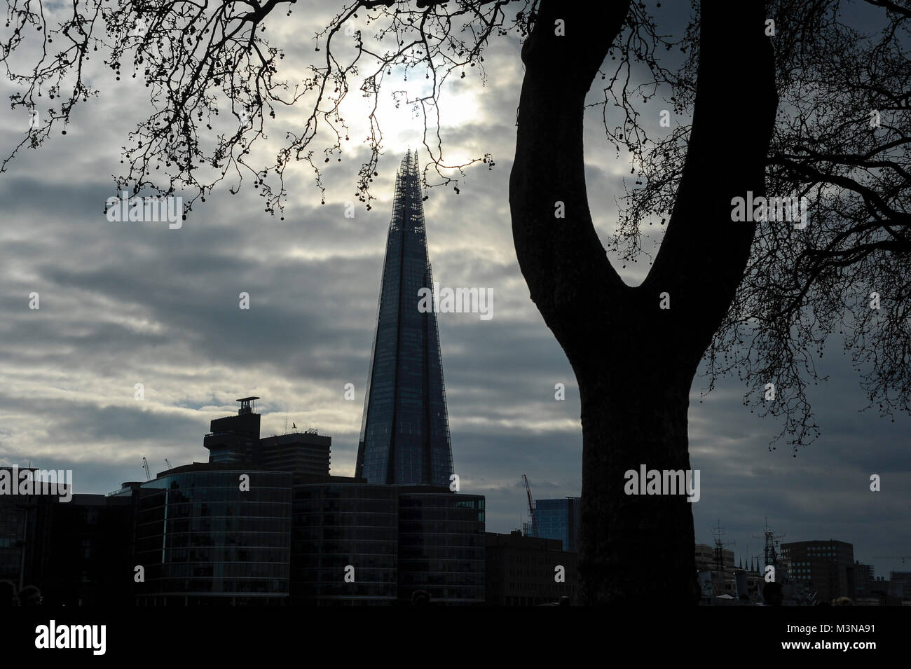 310 m supertall Wolkenkratzer der Shard abgeschlossen im 2012 von Renzo Piano in London, England, Vereinigtes Königreich. Am 5. April 2015. Dies ist die höchste Stockfoto