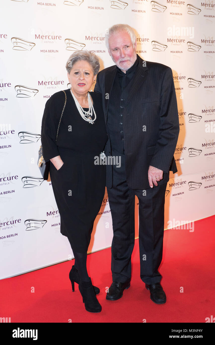 Dagmar Frederic und Ehemann Klaus Lenk beim 6. smago! Auszeichnungen 2017 im Berliner Mercure Hotel MOA Stockfoto