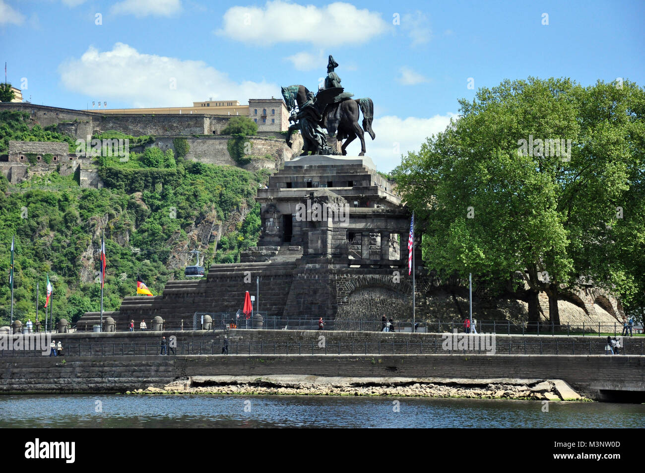 Koblenz Stadt Koblenz Stadt Deutschland 03.05.2011 - Deutschland mit historischen Deutschen Eck, wo Rhein und Mosel zusammenfließen 3 Stockfoto