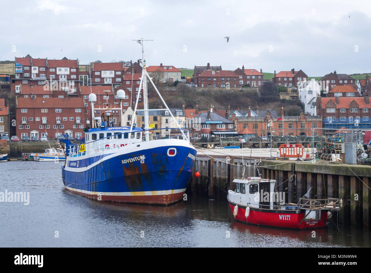 Guard Schiff Abenteuer in Whitby Hafen das Schiff ist als Schutz Schiffes durch offshore Öl- und Gas- und Windkraft Unternehmen verwendet Stockfoto