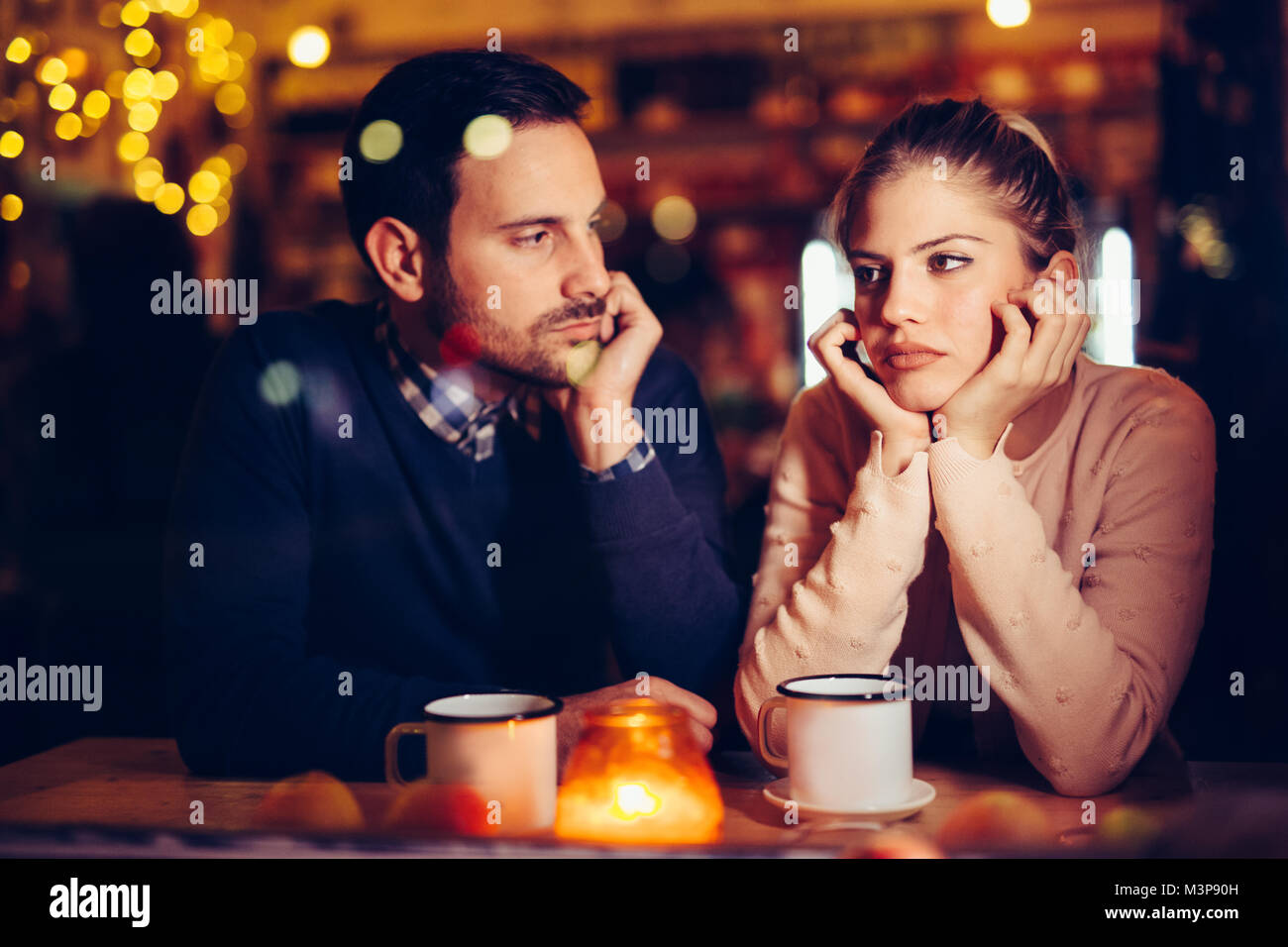 Traurig Paar in Konflikt und Beziehung Probleme Stockfoto