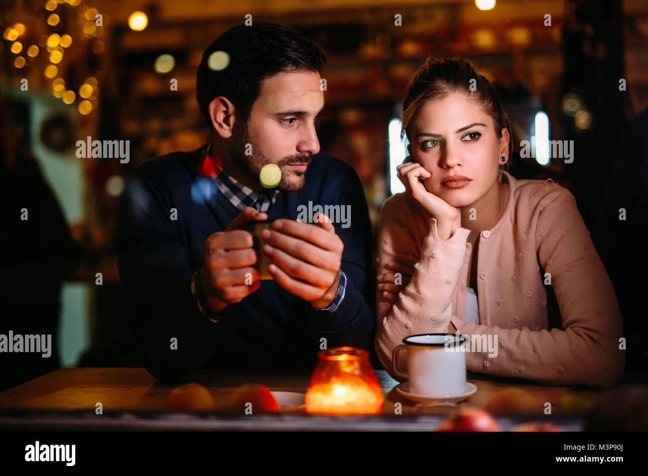 Traurig Paar in Konflikt und Beziehung Probleme Stockfoto