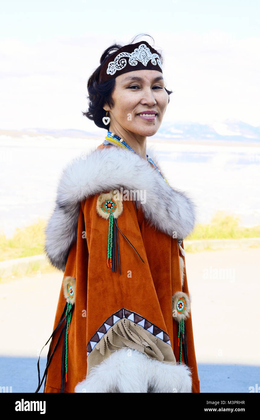 Im freien Portrait von Senior Chukchi Frau in Folk dress Stockfoto