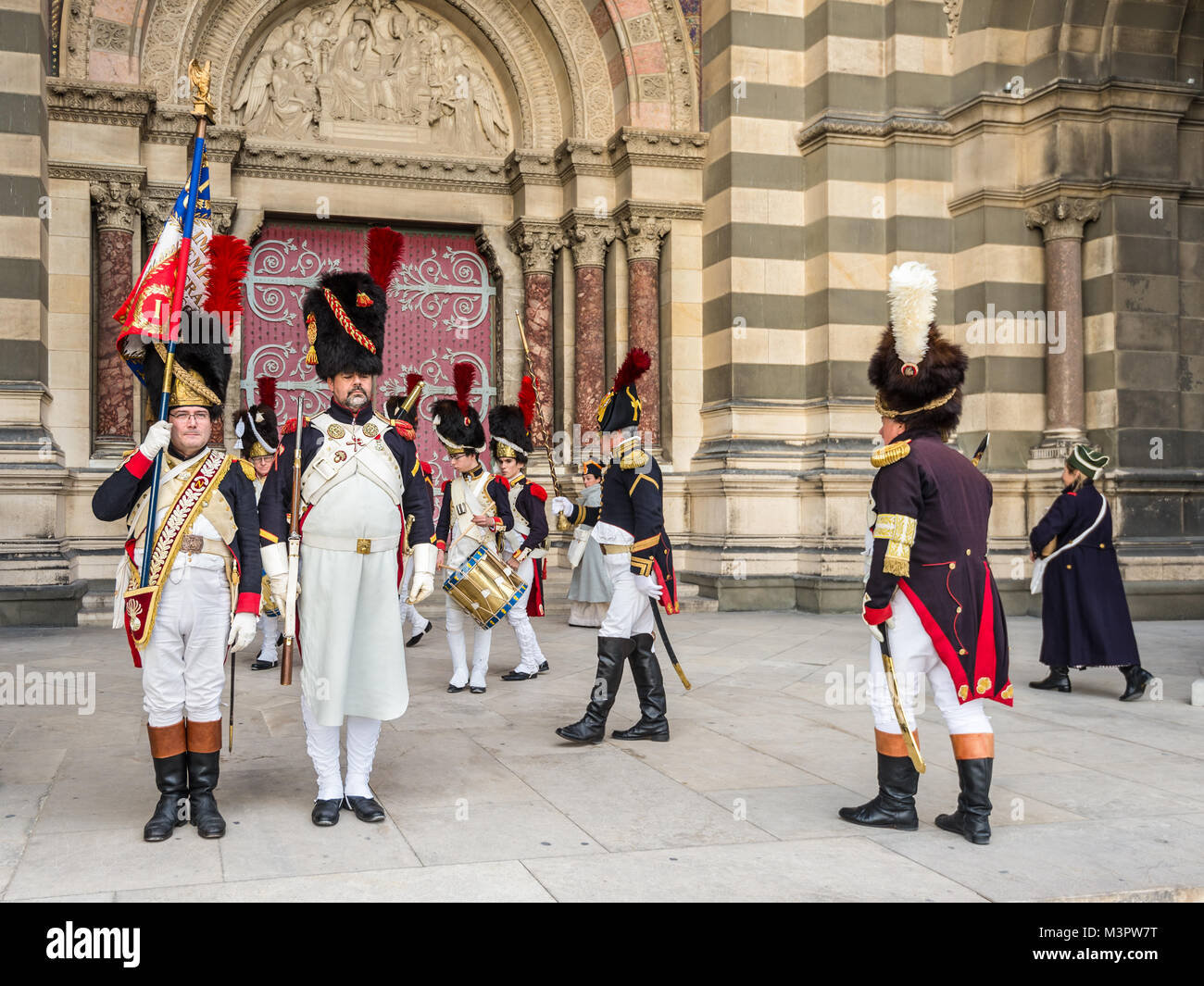 Marseille, Frankreich - Dezember 4, 2016: Antike für Offiziere in der Armee an der Rekonstruktion der historischen Ereignis vor der Kathedrale de la Major in der Marseill Stockfoto